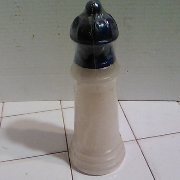 Nwot Lighthouse Candle - Picture 2 of 6